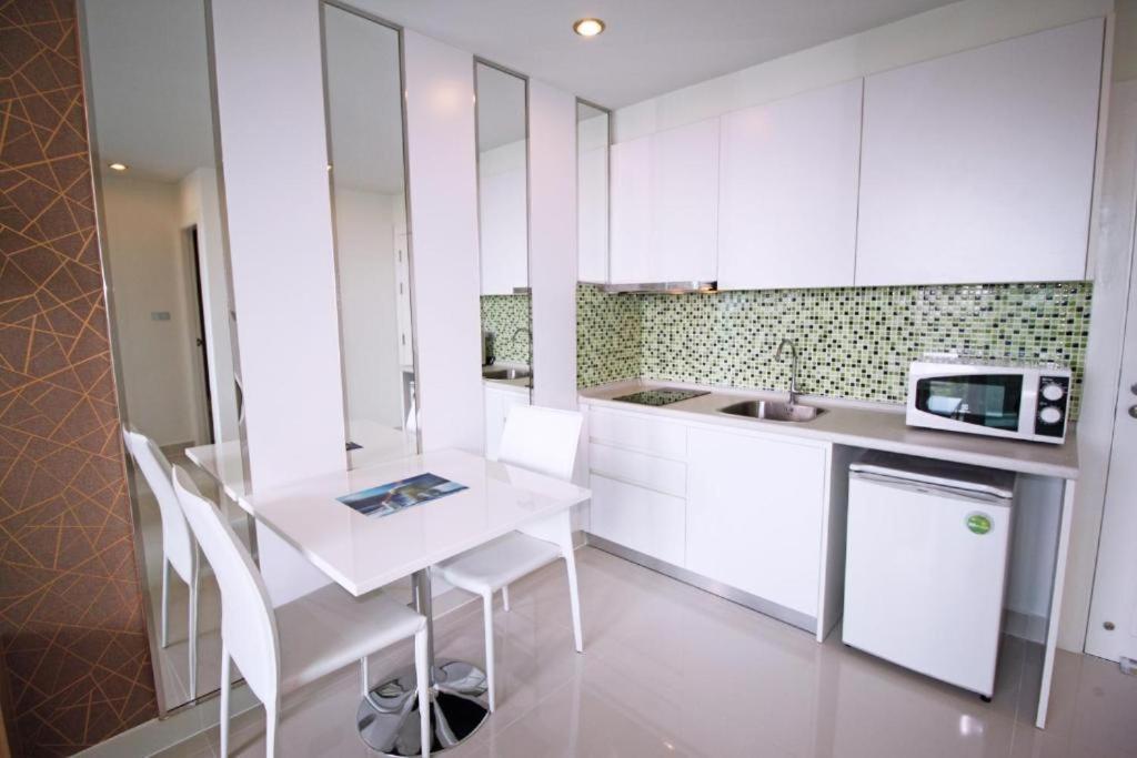 Amazon Residence By Pattaya Sunny Rentals Jomtien Beach Zimmer foto