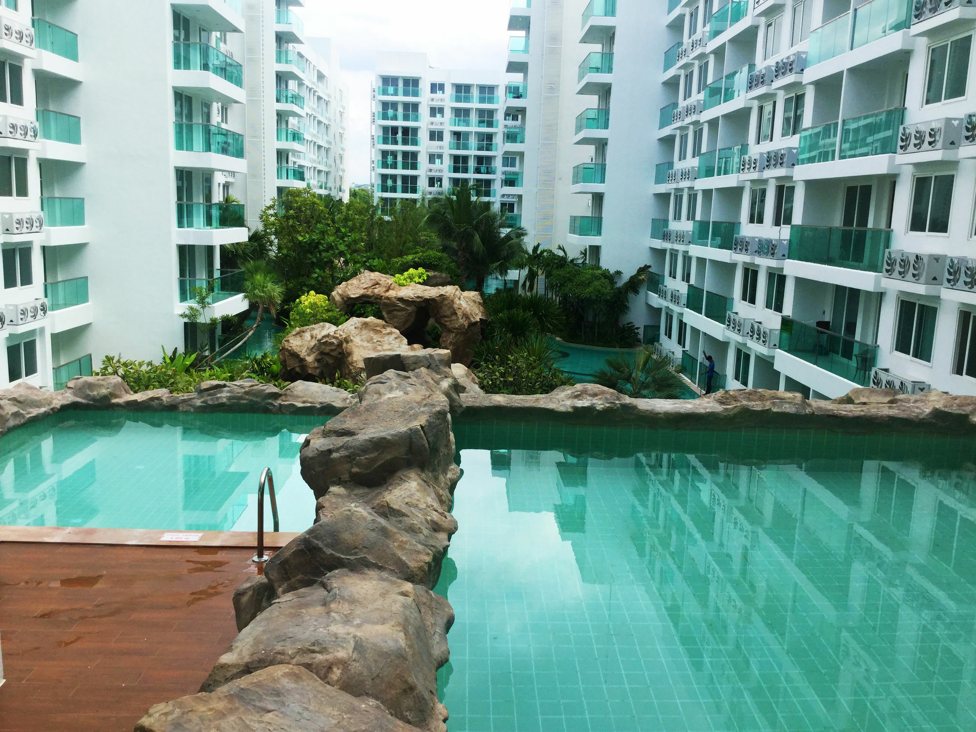 Amazon Residence By Pattaya Sunny Rentals Jomtien Beach Exterior foto