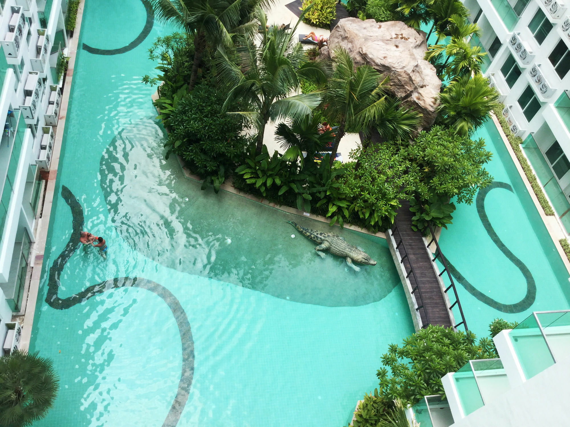 Amazon Residence By Pattaya Sunny Rentals Jomtien Beach Exterior foto