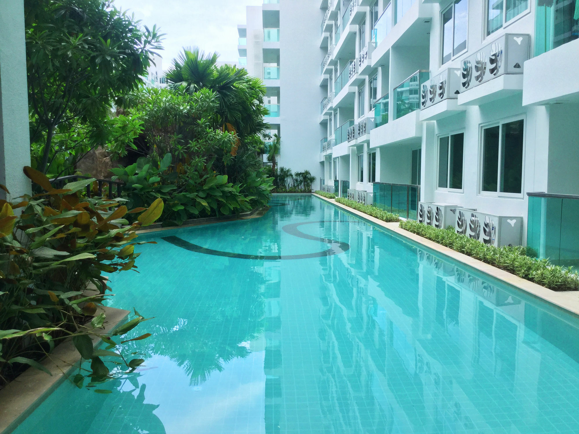 Amazon Residence By Pattaya Sunny Rentals Jomtien Beach Exterior foto